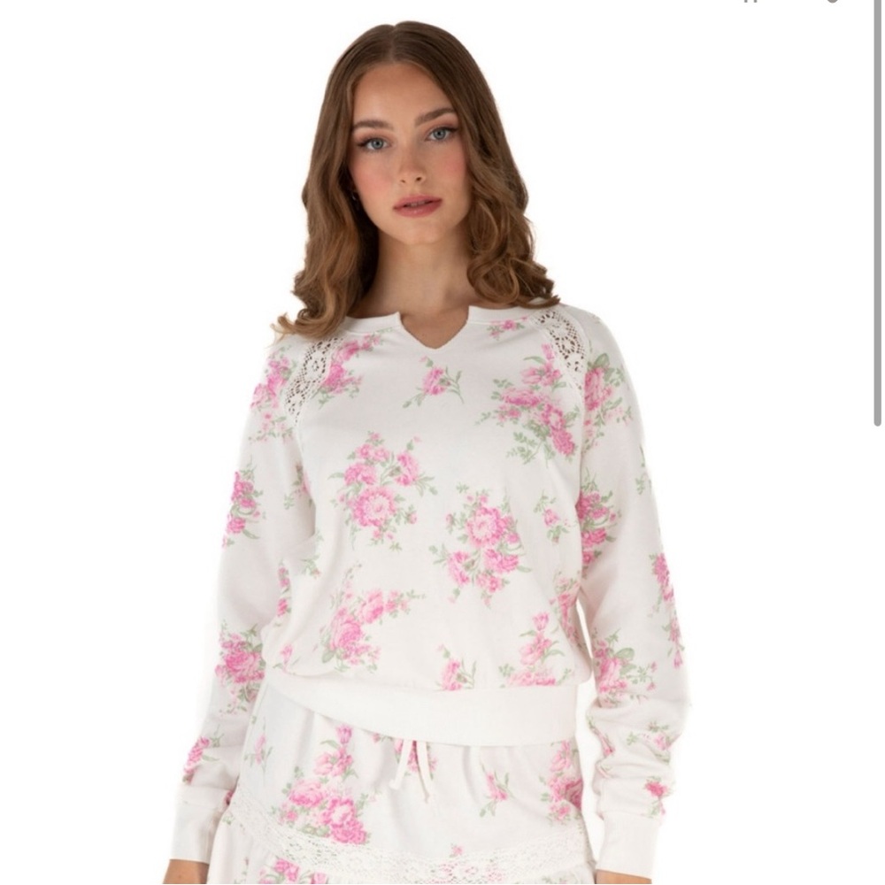 Treasures by Shabby Chic Floral Print Women's Sweater